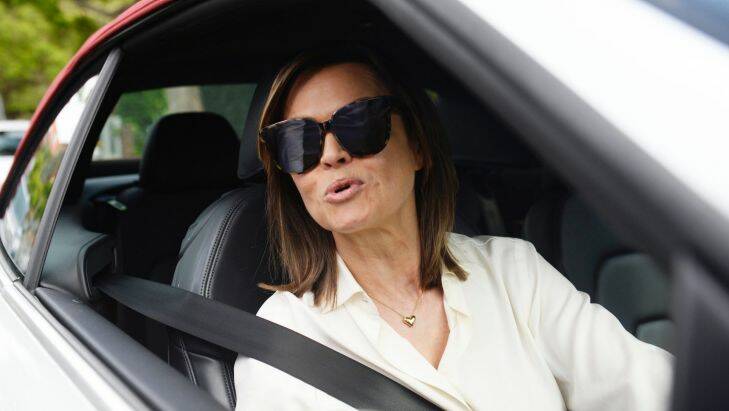 Lisa Wilkinson leaves her Neutral Bay house. She has just left Channel Nine (9) for Channel Ten (10). Pic by Nick Moir 17 oct 2017
.