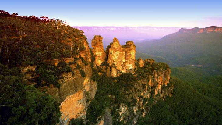 Crowd-pleasers: the Blue Mountains and the Three Sisters.