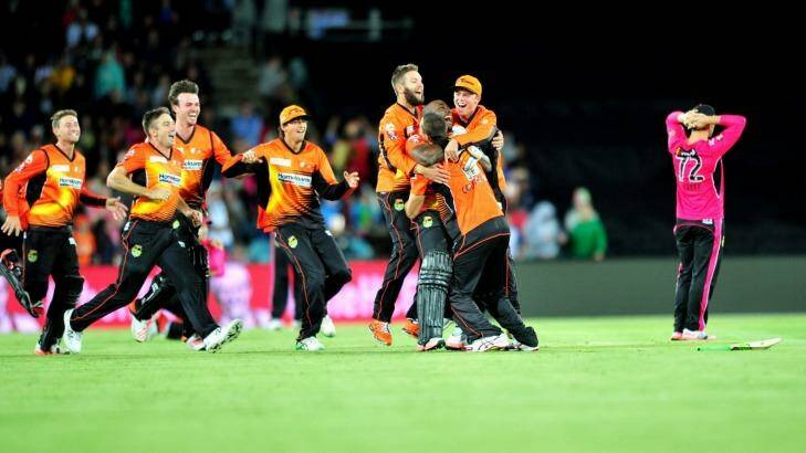 The Perth Scorchers and Sydney Sixers will share $1.4 million in compensation. Photo: Melissa Adams 